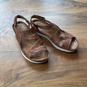 Pikolinos Altea honey leather wedge sandals 8.5/39